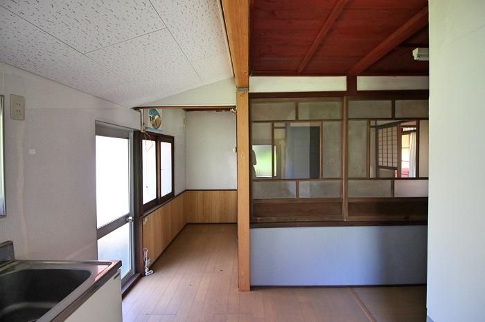 京都府京都市左京区岩倉上蔵町の賃貸物件/キッチンの両サイドに勝手口