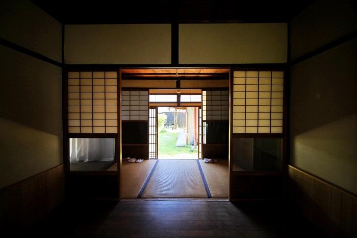 京都府京都市左京区岩倉上蔵町の賃貸物件/洋室から玄関を見たショット