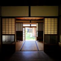 京都府京都市左京区岩倉上蔵町の賃貸物件/洋室から玄関を見たショット