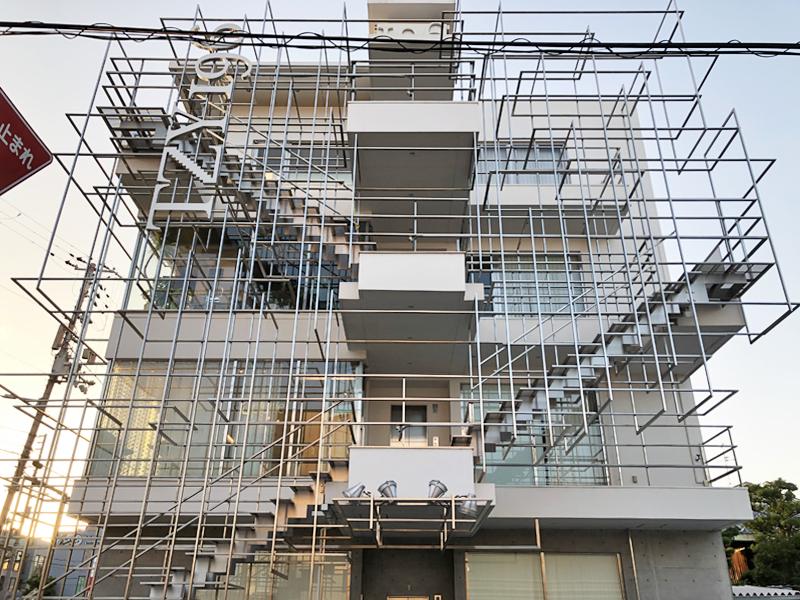 大阪市阿倍野区帝塚山一丁目の賃貸物件/南港通沿い、目を惹く外観