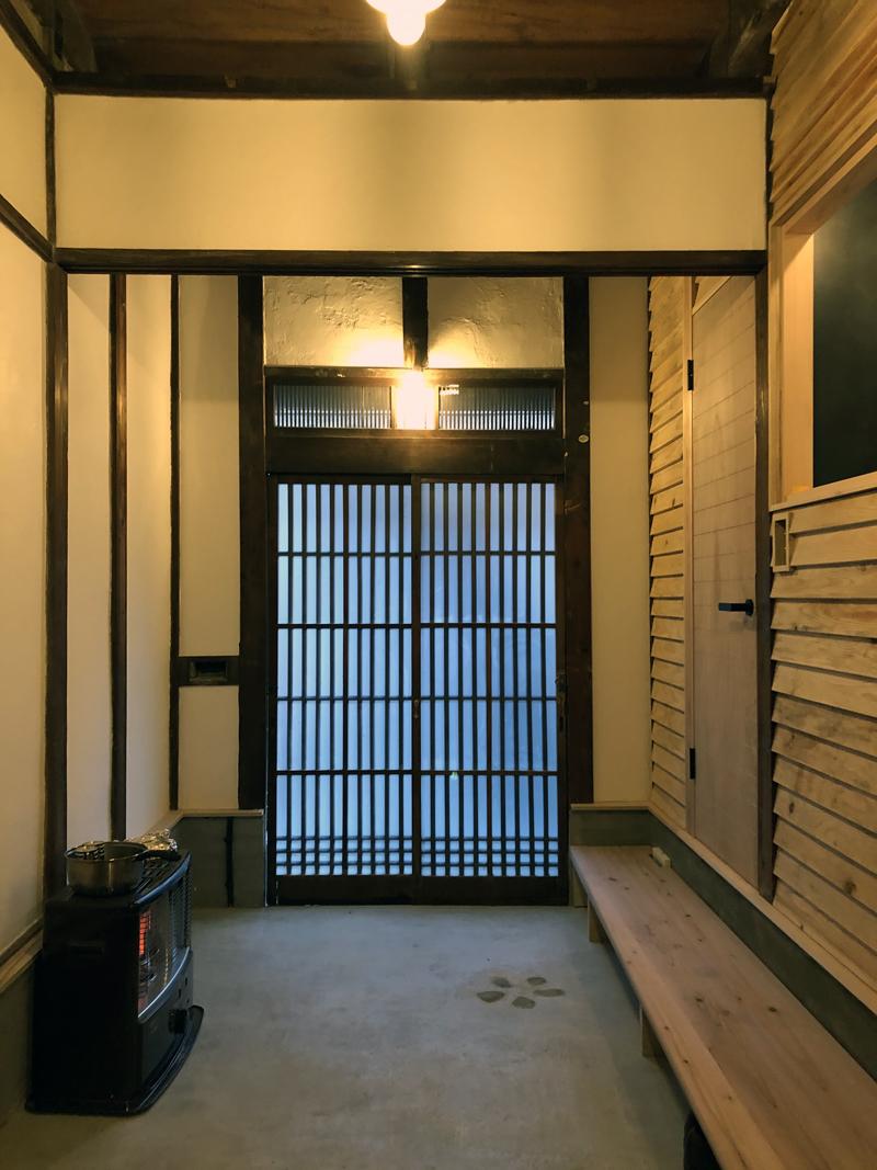 大阪市生野区生野東２丁目の賃貸物件/玄関側から脱衣所にアクセスすることもできます。