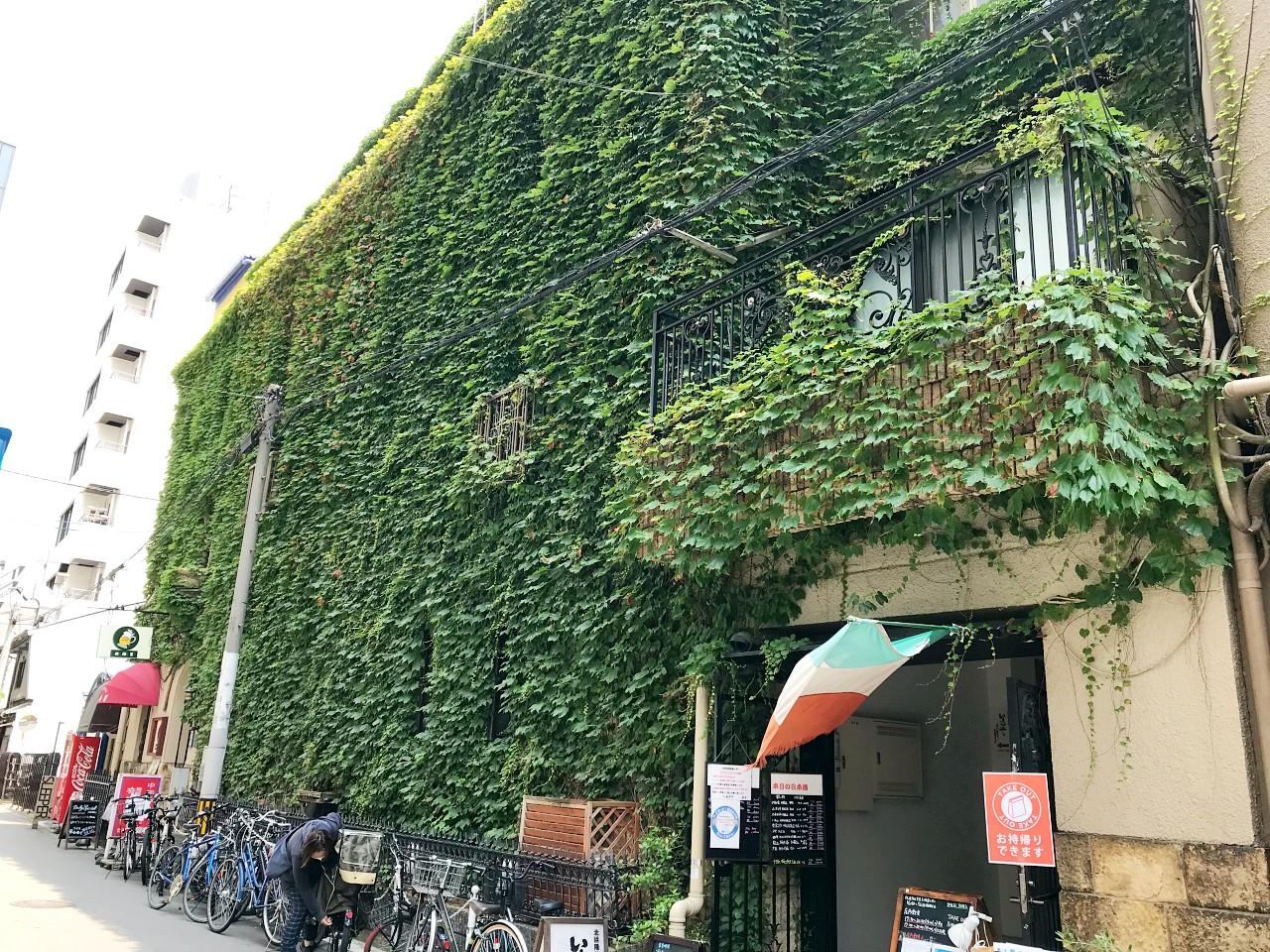 大阪市中央区伏見町２丁目の賃貸物件/ツタもじゃの外観が有名な近代建築