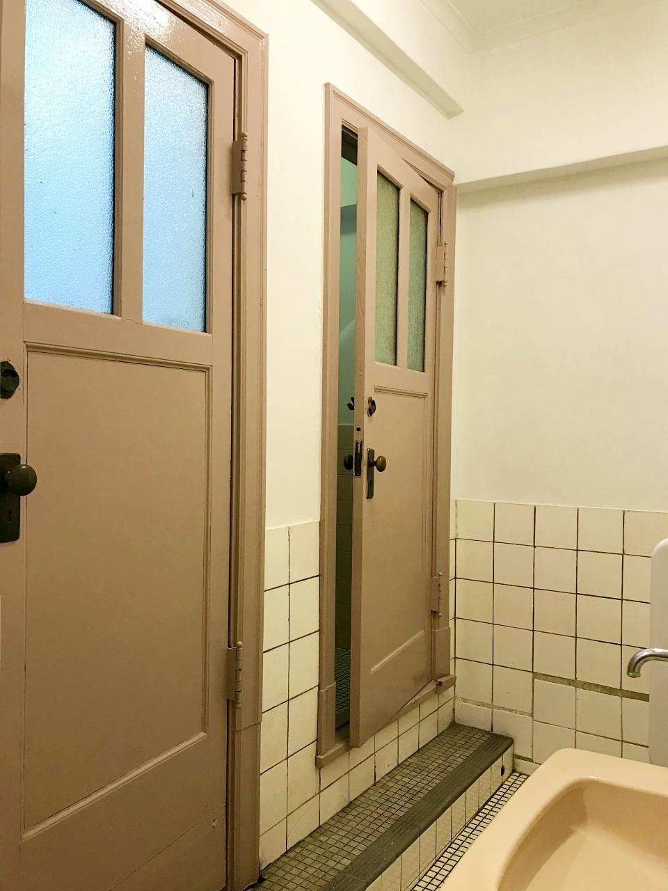 大阪市中央区伏見町２丁目の賃貸物件/トイレはフロアごとに男女別です