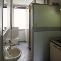 大阪市中央区淡路町1丁目の賃貸物件/男女共用。お手洗は割切ってください！