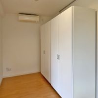 大阪市西区靱本町2丁目の賃貸物件/クローゼットは可動式。使い勝手に柔軟に対応できます。