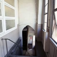 大阪市福島区福島3丁目の賃貸物件/共用部は増築ならではの面白さ