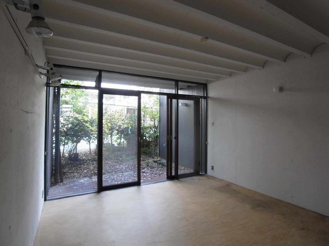 寝屋川市成田南町の賃貸物件/専用庭&times;3、バルコニー&times;3