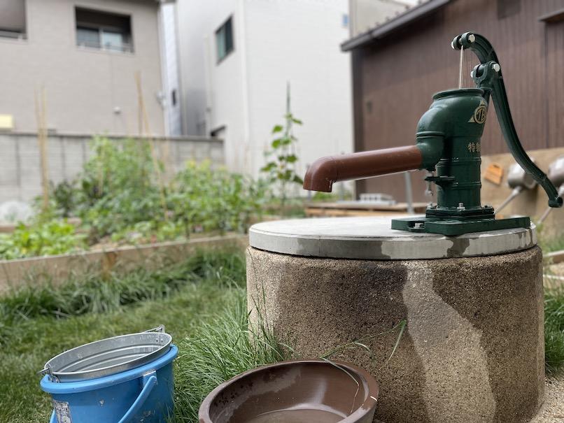 大阪市住吉区上住吉１丁目の賃貸物件/井戸まで併設されている（飲み水には使えません）。