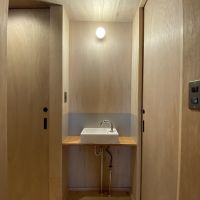 大阪市生野区生野西1丁目の賃貸物件/トイレ前にはあると嬉しい小さな洗面台