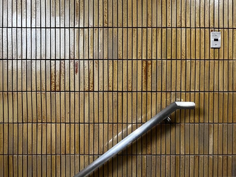 大阪市中央区北浜2丁目の賃貸物件/ボーダータイルがこのオフィスの顔