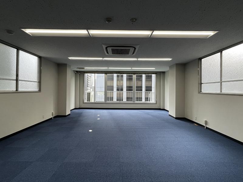 大阪市中央区北浜2丁目の賃貸物件/いわゆる優等生なオフィス内装（7階）