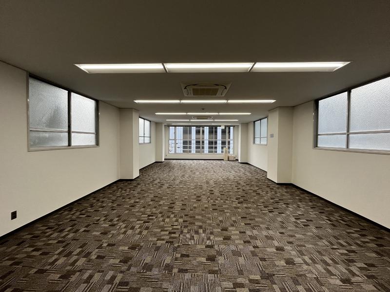 大阪市中央区北浜2丁目の賃貸物件/中層階でも視線が抜けていて、開放感があります。