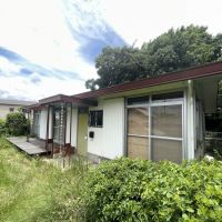 枚方市杉山手1-3-10の賃貸物件/建物外観。広い敷地の平屋暮らしは開放感があります