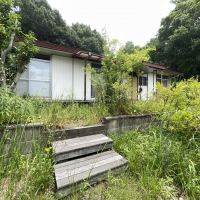 枚方市杉山手1-3-10の賃貸物件/階段を登ると専用住戸区画に入ります