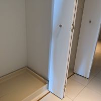 大阪府大阪市淀川区十三東１丁目の賃貸物件/洗濯機スペースには扉が設けられており、生活感なくスッキリ見せれます