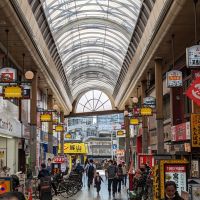 大阪府大阪市淀川区十三東１丁目の賃貸物件/駅前には風情ある商店街が東西に伸びています