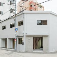 大阪市城東区今福東1丁目12-13の賃貸物件/角ばった外観がトレードマーク！