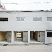 大阪市城東区今福東1丁目12-13の賃貸物件/テナントさんのカラーで彩って欲しい外観。