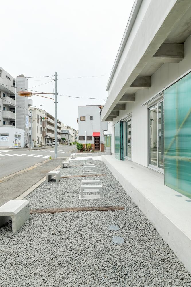 大阪市城東区今福東1丁目12-13の賃貸物件/角テナントさんが専用使用できるスペース