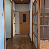 豊中市西緑丘１丁目の賃貸物件/【3階】和室から廊下を見る。左手が玄関です。
