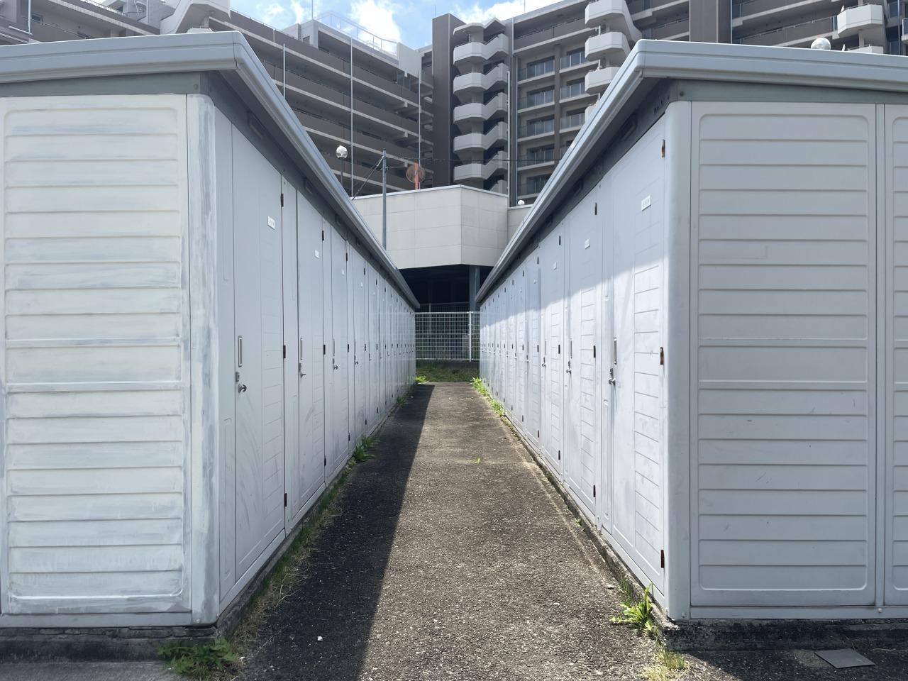 堺市南区原山台1丁2-1の売買物件/マンション敷地内にあトランクルーム。アウトドア用品や日常で使わないものはここにしまっておけます