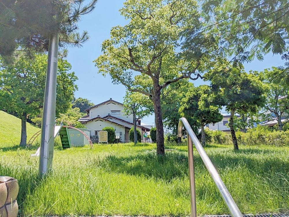 堺市南区槇塚台2丁目の売買物件/徒歩1分の緑豊かな公園。