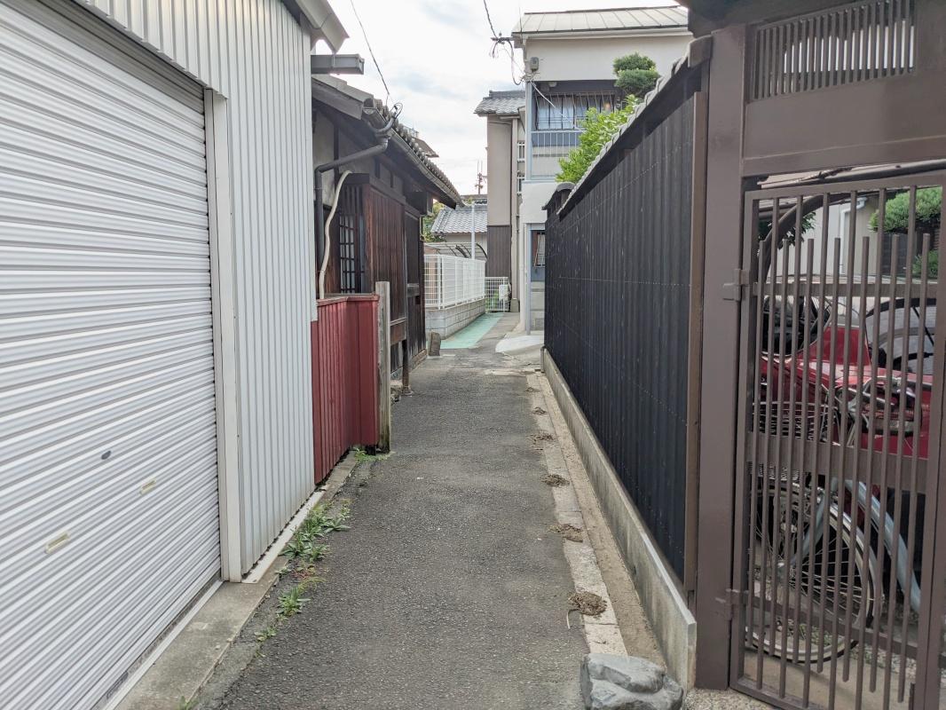 大阪市城東区蒲生４丁目の賃貸物件/住宅街から路地を抜けた先にあります。