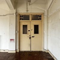 大阪市港区海岸通１丁目の賃貸物件/所々劣化しているところがあるので、改装が必要かもしれません。