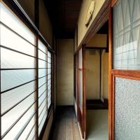 大阪市大正区泉尾4丁目の賃貸物件/こぢんまりとした縁側。