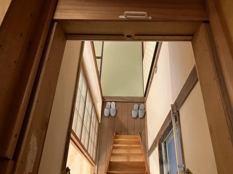 大阪市東淀川区菅原7の賃貸物件/屋根裏から見下ろす。かくれんぼしているみたいなワクワク感。