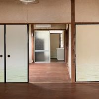 大阪府東大阪市日下町１丁目の賃貸物件/すでにフローリングに張り替え済みの部屋。
