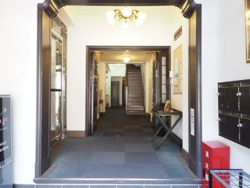 大阪市西区江戸堀1丁目の賃貸物件/近代建築の中で働く、という選択