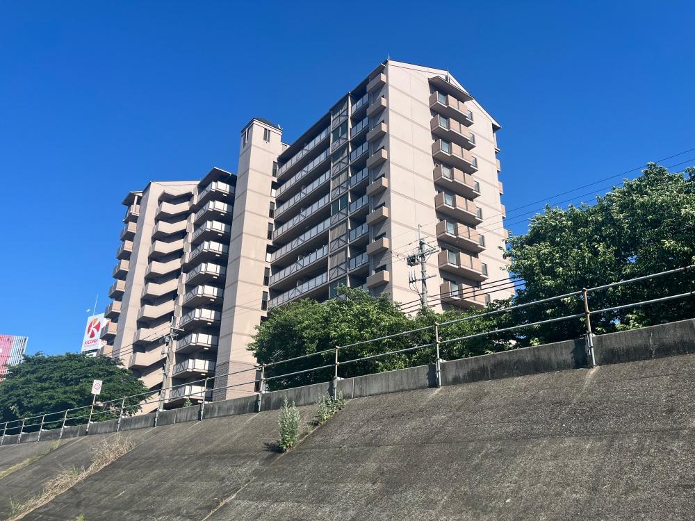 大阪府吹田市西御旅町の売買物件/マンション外観