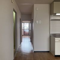 大阪市住之江区住之江１丁目の賃貸物件/廊下も明るい。