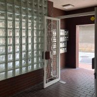 大阪市住吉区上住吉２丁目の賃貸物件/エントランスはレトロな雰囲気満載。