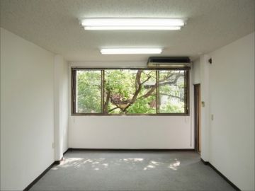 大阪市中央区淡路町1丁目の賃貸物件/割り切りが大切。運河沿アトリエ