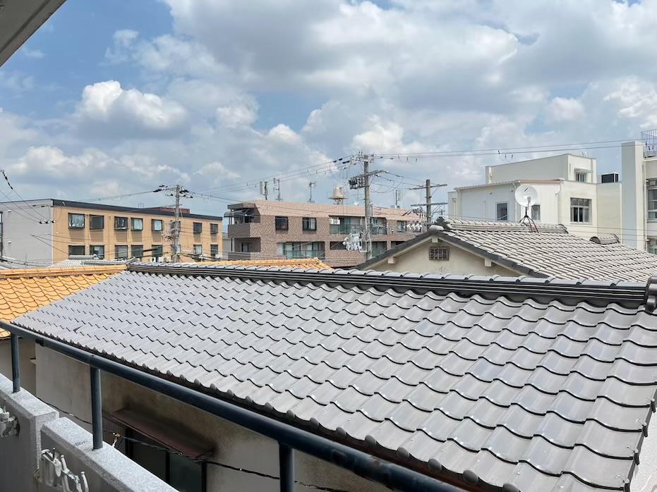 大阪市東淀川区の賃貸物件/建物が低いので、圧迫感はありません。