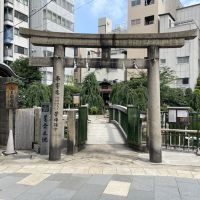 大阪市北区東天満１丁目の賃貸物件/近くには「高座招魂社」も。「何か面白いお店はないかな」と歩きながら、新しい発見を楽しむ人も多い場所です。