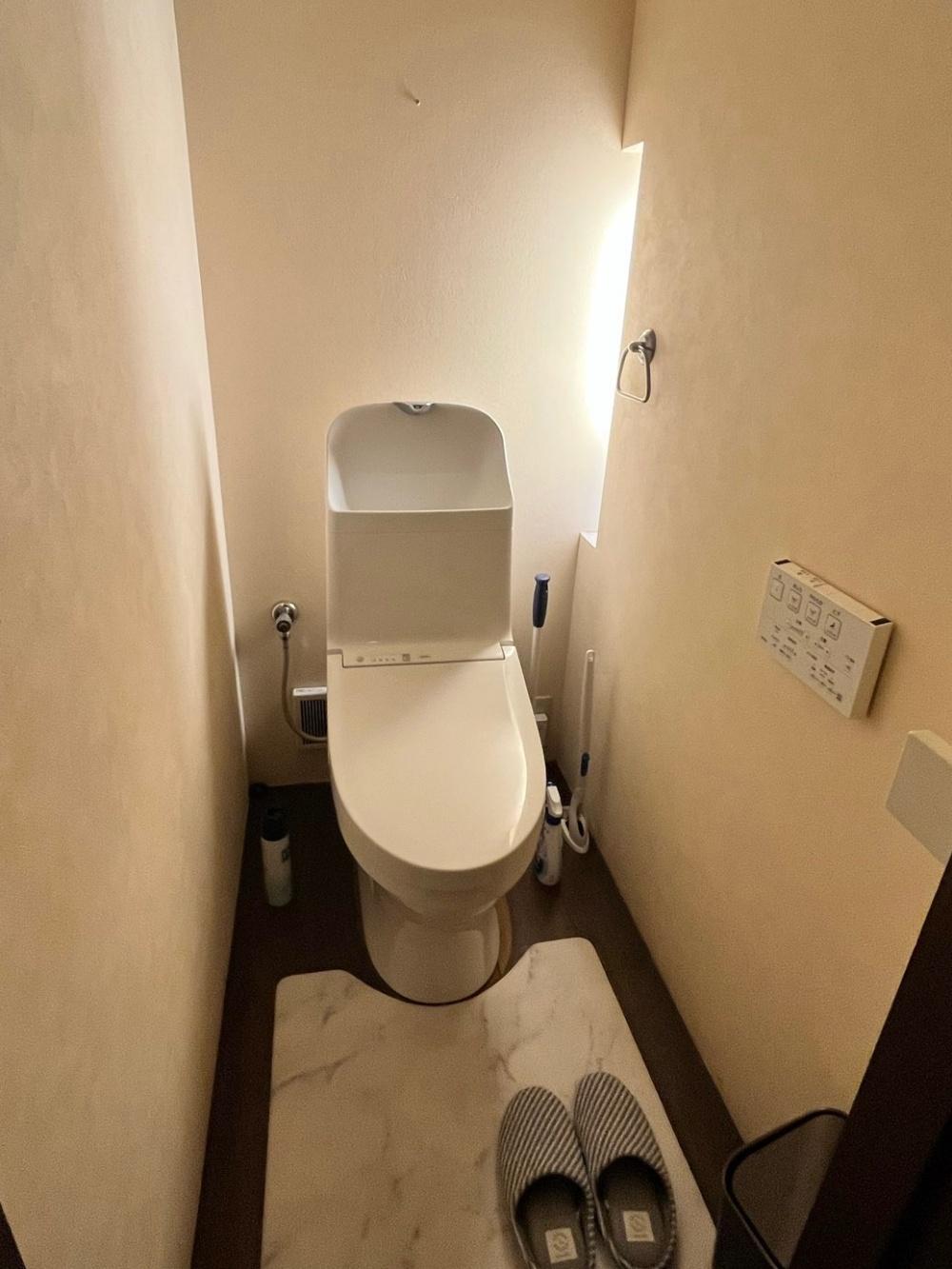 大阪市西区江戸堀1丁目の賃貸物件/トイレは2025年に入れ替えています。