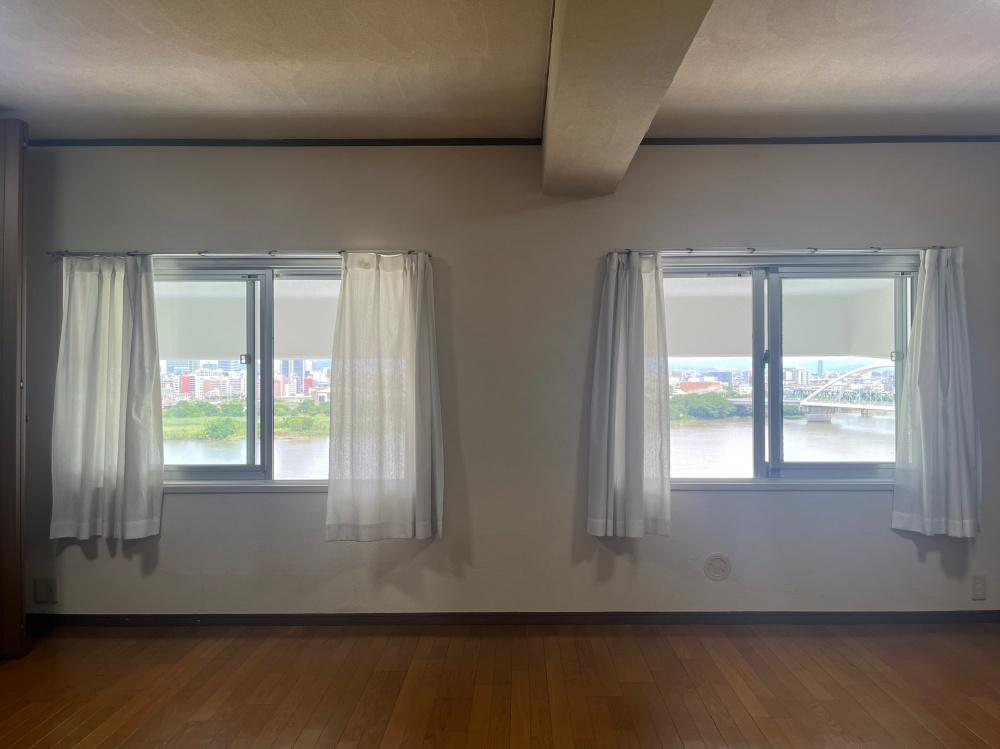 大阪市北区本庄東三丁目の売買物件/この北側の部屋です。風がとてもよく通ります。