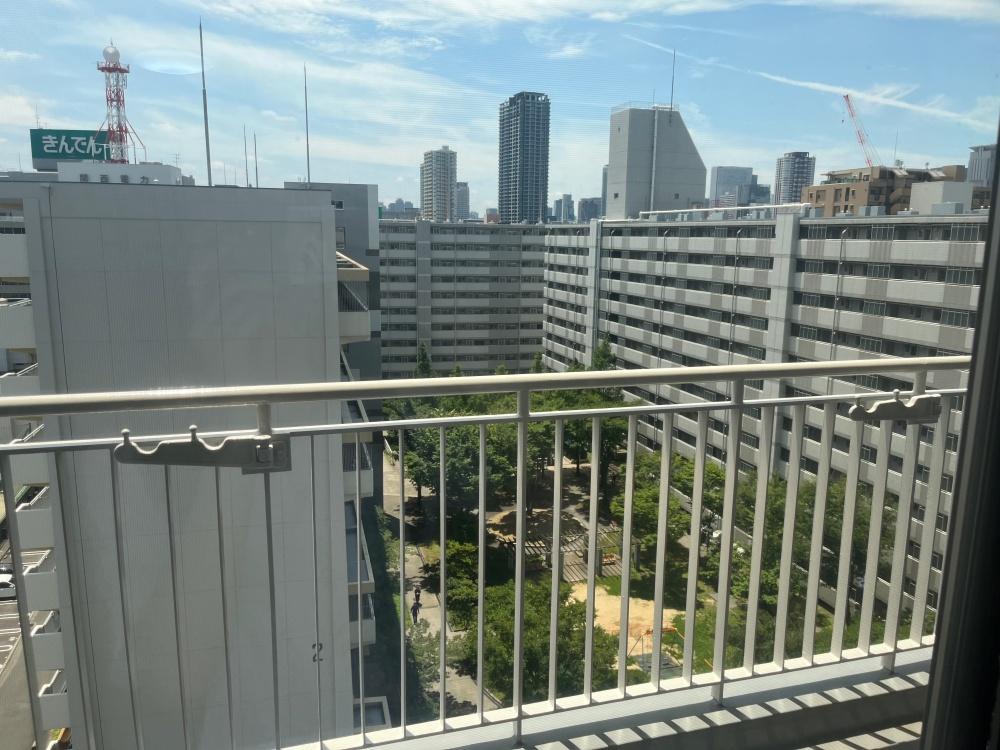 大阪市北区本庄東三丁目の売買物件/こちらから見えるのは、マンションの中の公園！