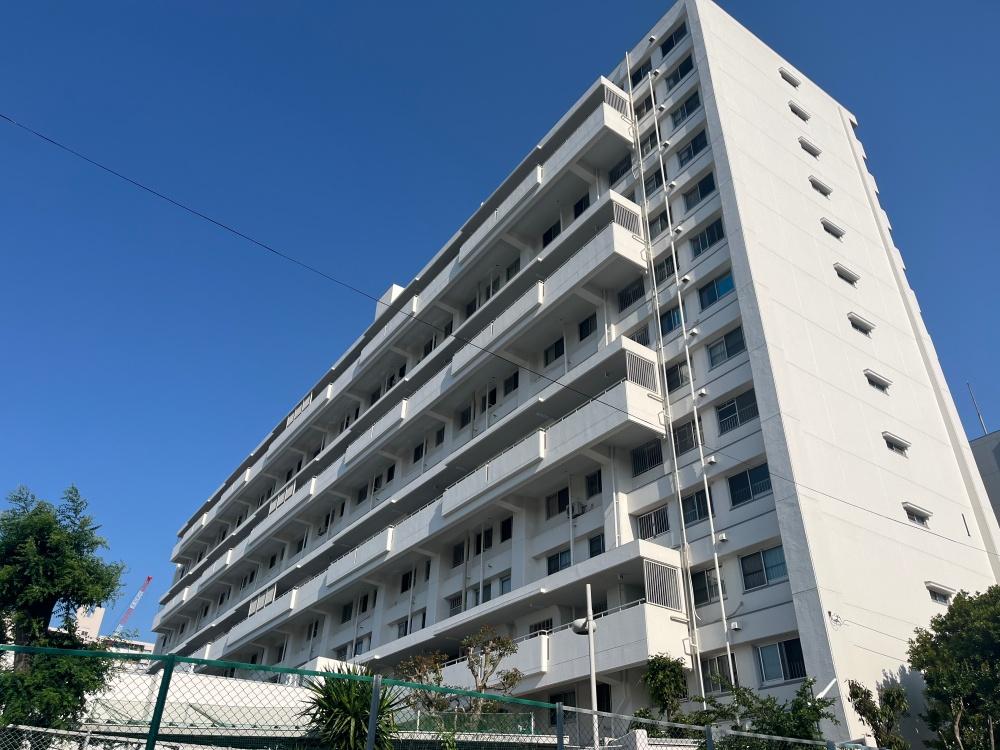 大阪市北区本庄東三丁目の売買物件/スキップフロアな外観もなかなか良い