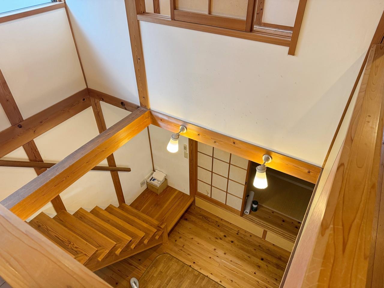 岸和田市畑町2丁目の売買物件/吹き抜けのある、木をふんだんに使った開放感ある住まい