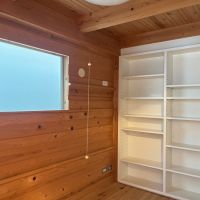 大阪市港区磯路2の賃貸物件/上階、北側の部屋：5畳の個室。趣味部屋にも良さそう。