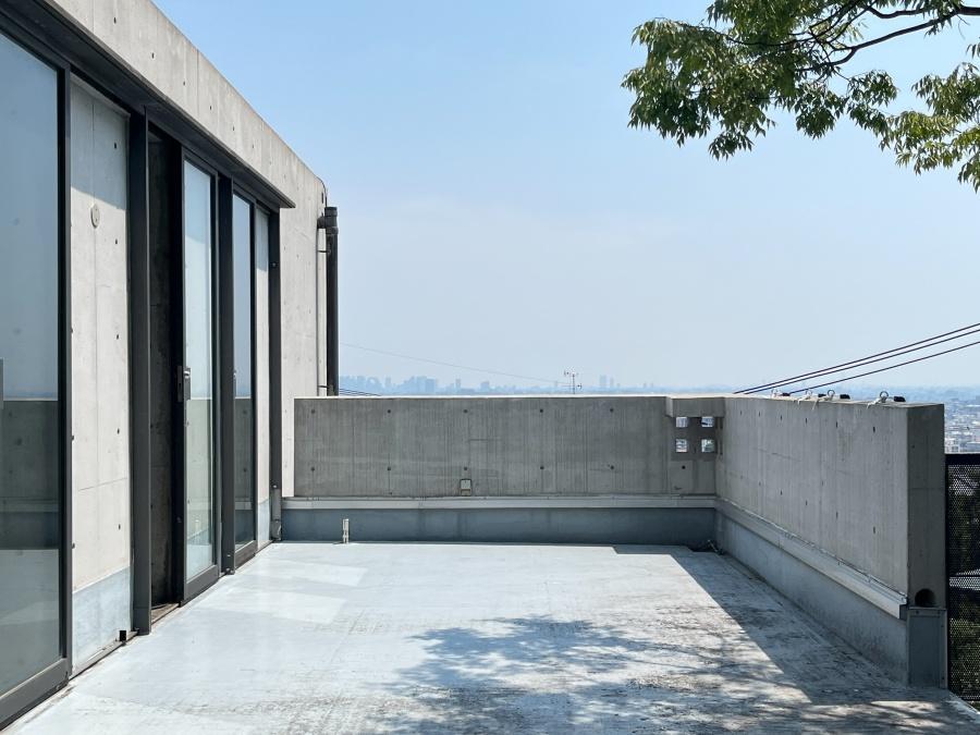 大阪府豊中市東豊中町２丁目の賃貸物件/募集区画①：ビッグバルコニー。空が広い！