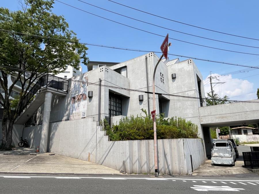 大阪府豊中市東豊中町２丁目の賃貸物件/西側道路から。