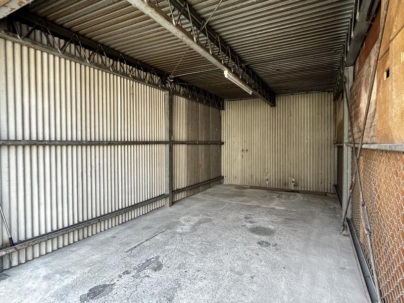 東大阪市永和3丁目の賃貸物件/車1台分、屋根付きなので車やモノの保管に安心です。
