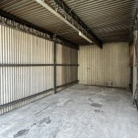 東大阪市永和3丁目の賃貸物件/車1台分、屋根付きなので車やモノの保管に安心です。