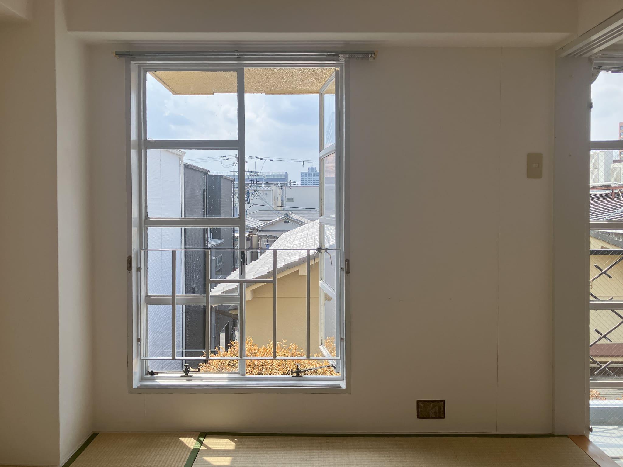 大阪市東淀川区豊里４丁目の賃貸物件/和室側の窓。