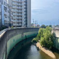 堺市堺区浅香山町3丁目の賃貸物件/川沿いで、小さくお店を始めてみませんか。